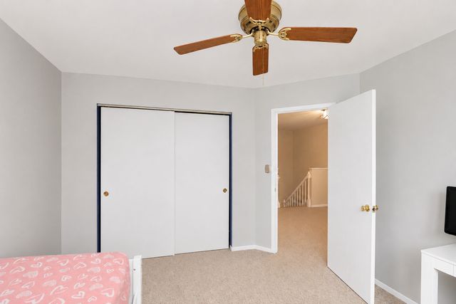 309 S Cross Trail, Mchenry, IL 60050