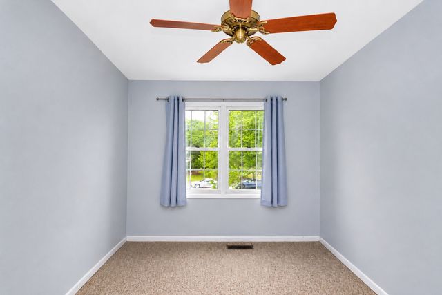 309 S Cross Trail, Mchenry, IL 60050