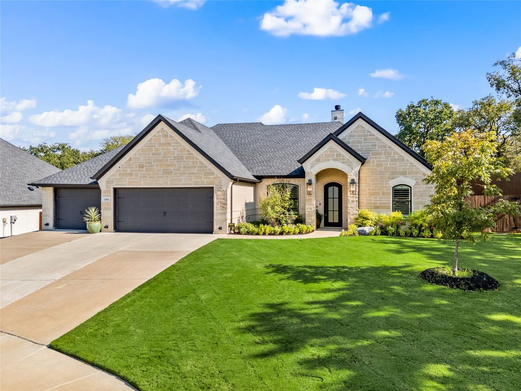 2565 Bunker Hill Drive, Burleson, TX 76028