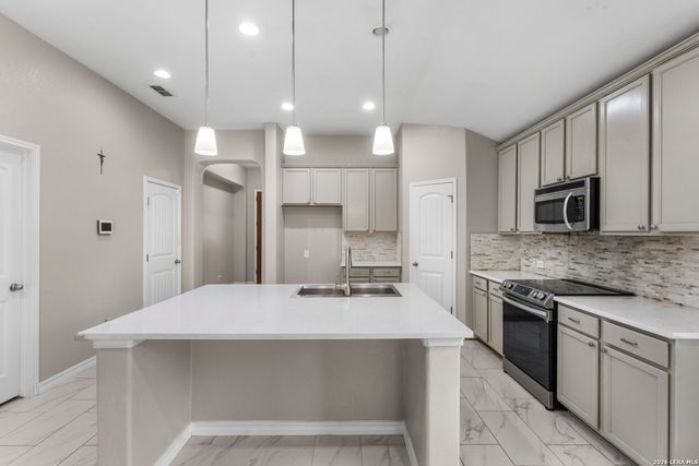 10421 Macarthur, Converse, TX 78109