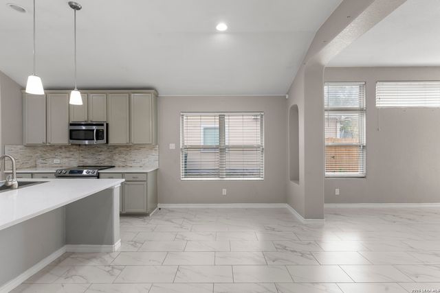 10421 Macarthur, Converse, TX 78109