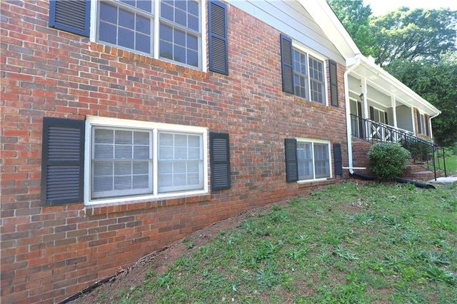 4732 Valley Dale Drive SW, Lilburn, GA 30047