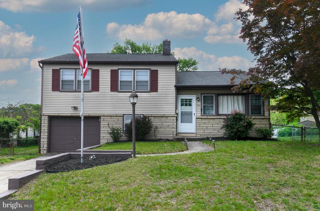 348 CARNEGIE AVE, Wenonah, NJ 08090