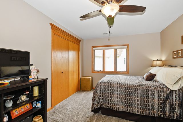 19 Saint Moritz Drive 201, Palos Park, IL 60464