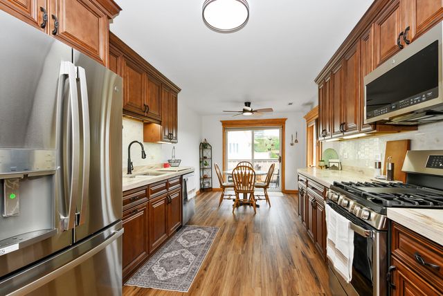 19 Saint Moritz Drive 201, Palos Park, IL 60464
