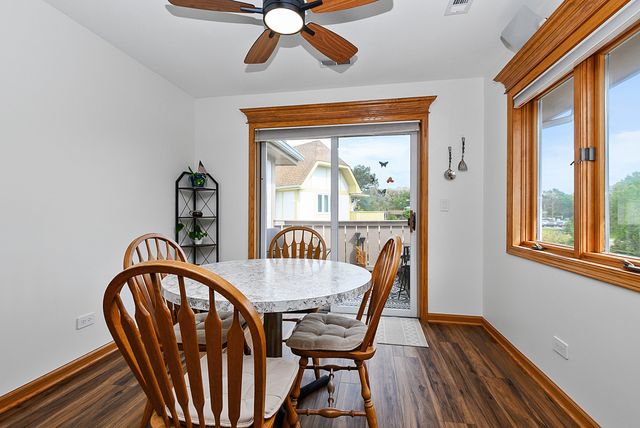 19 Saint Moritz Drive 201, Palos Park, IL 60464