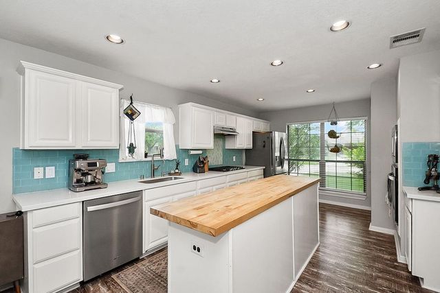 2023 Sedona Drive, League City, TX 77573