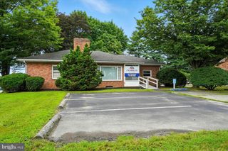 2214 S QUEEN ST, York, PA 17403
