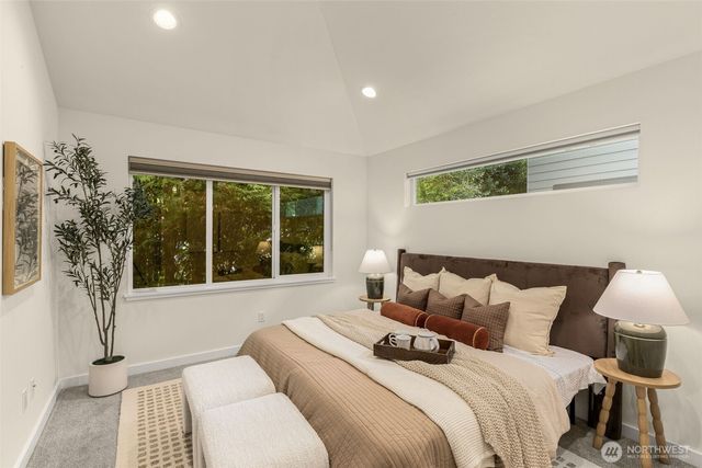 115 B N 105th Street, Seattle, WA 98133