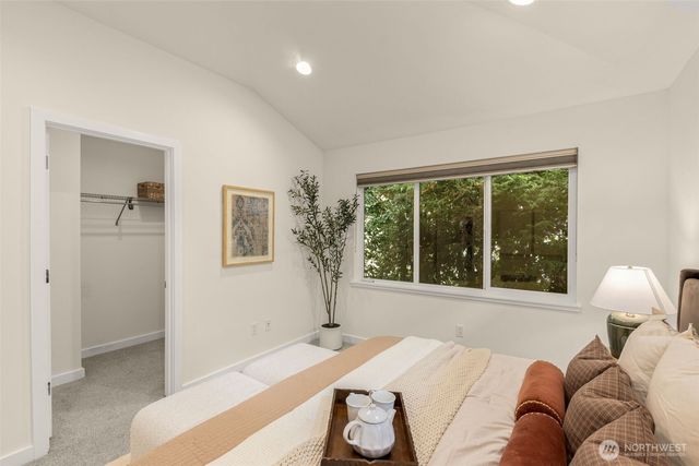 115 B N 105th Street, Seattle, WA 98133
