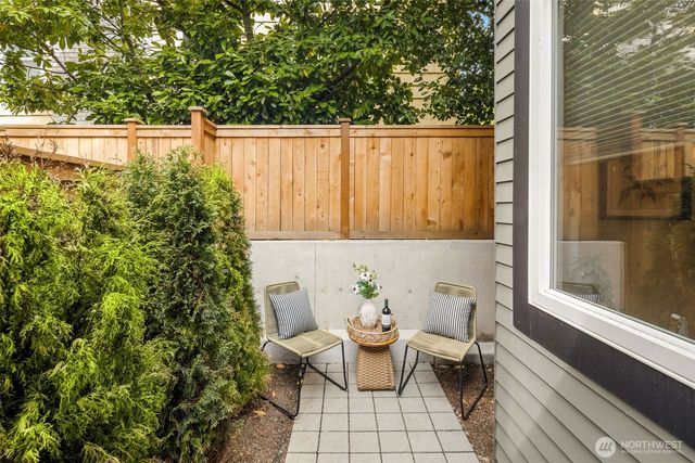 115 B N 105th Street, Seattle, WA 98133