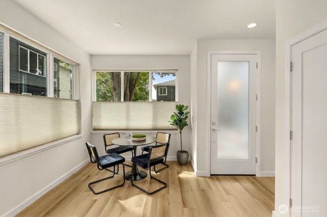 115 B N 105th Street, Seattle, WA 98133