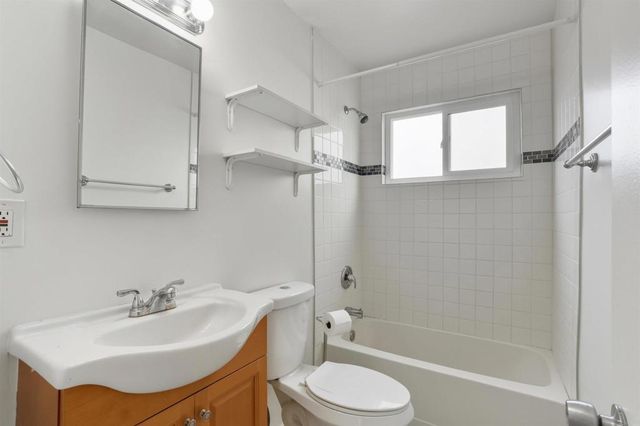 165 20th Street, San Diego, CA 92102