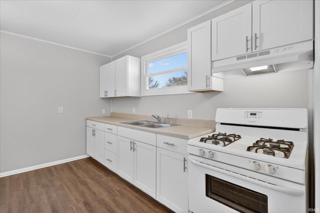 2523 Milburn Boulevard, Mishawaka, IN 46544