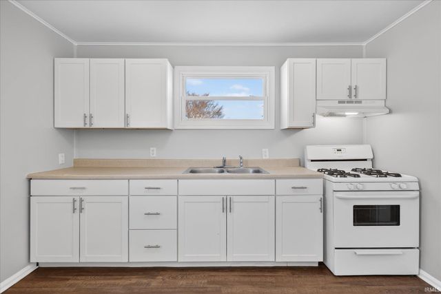 2523 Milburn Boulevard, Mishawaka, IN 46544