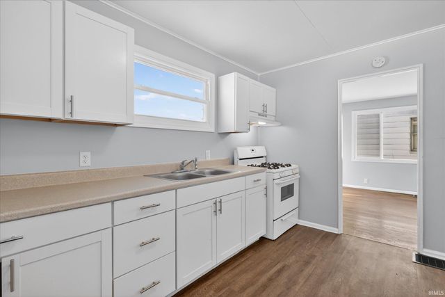 2523 Milburn Boulevard, Mishawaka, IN 46544