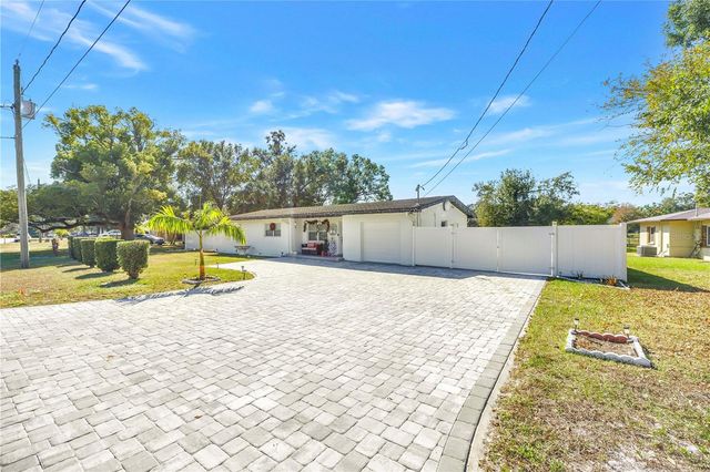 13216 FOREST HILLS DRIVE, Tampa, FL 33612