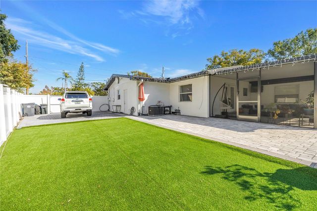 13216 FOREST HILLS DRIVE, Tampa, FL 33612