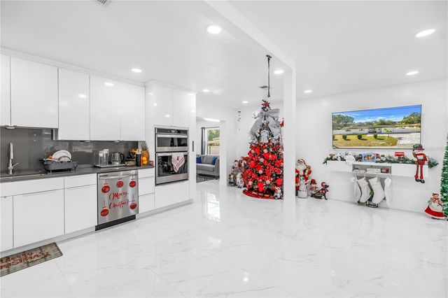 13216 FOREST HILLS DRIVE, Tampa, FL 33612