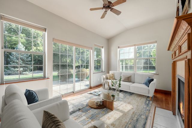 2804 Beauty Creek Run, Valparaiso, IN 46385