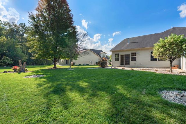 2804 Beauty Creek Run, Valparaiso, IN 46385