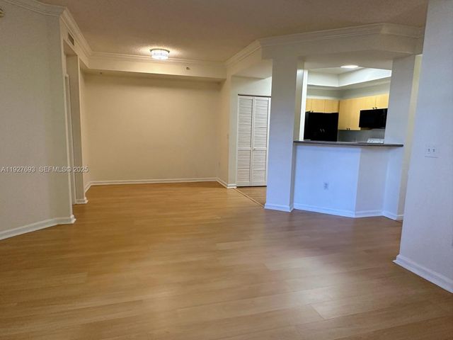 1919 Van Buren St 118A, Hollywood, FL 33020