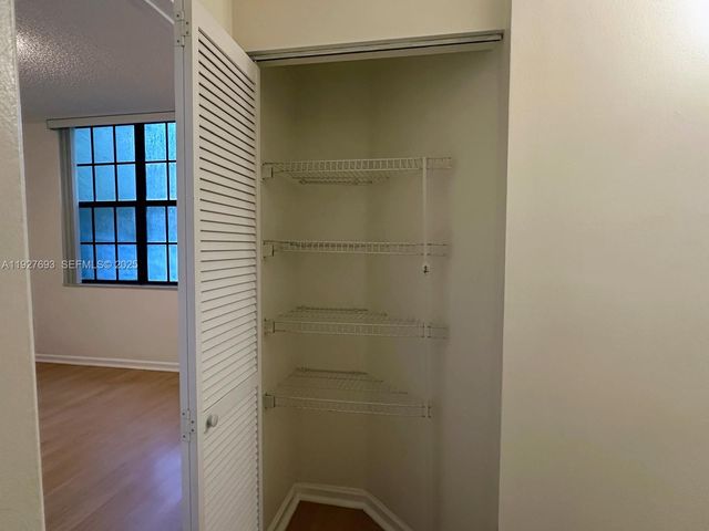 1919 Van Buren St 118A, Hollywood, FL 33020