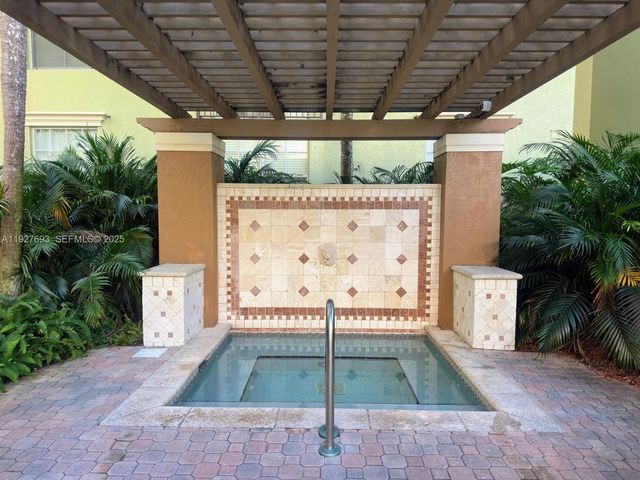 1919 Van Buren St 118A, Hollywood, FL 33020