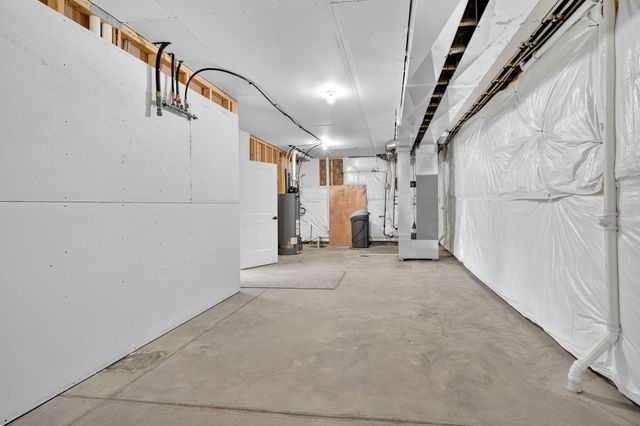5108 154TH Circle, Urbandale, IA 50323