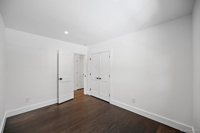 10 Shinnecock Lane, Hampton Bays, NY 11946