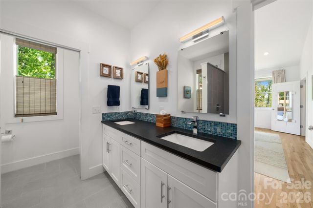 24 Acadia Drive, Asheville, NC 28806