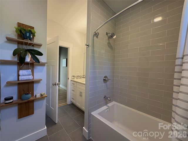 24 Acadia Drive, Asheville, NC 28806
