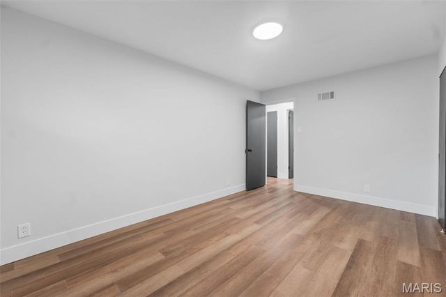 26 Castle Drive, Florissant, MO 63034