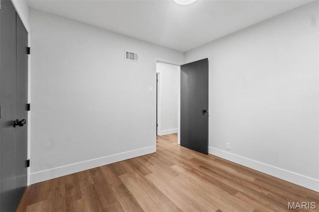 26 Castle Drive, Florissant, MO 63034