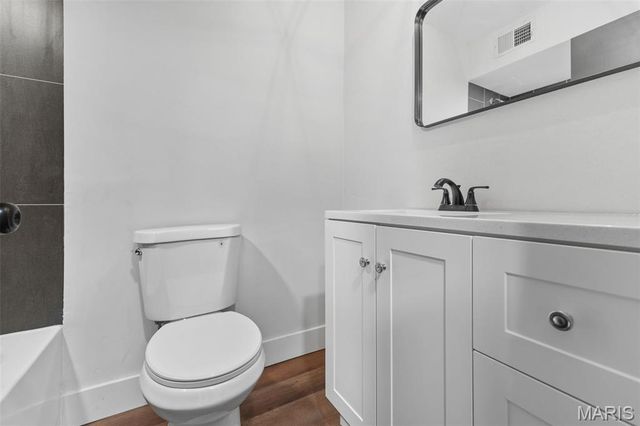 26 Castle Drive, Florissant, MO 63034