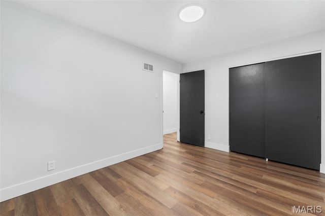 26 Castle Drive, Florissant, MO 63034