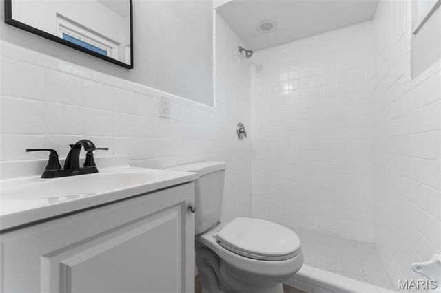 26 Castle Drive, Florissant, MO 63034