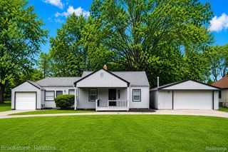 22843 Phelps Street, Clinton Charter Township, MI 48036