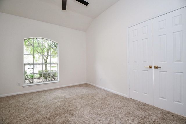 202 Knoll Forest Drive, Sugar Land, TX 77479