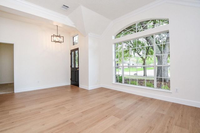 202 Knoll Forest Drive, Sugar Land, TX 77479