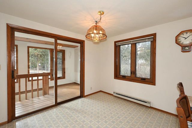 305 E Forest Hill AVENUE, Oak Creek, WI 53154