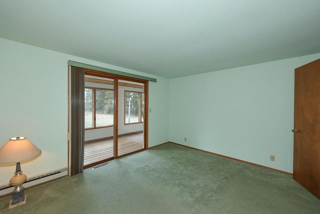 305 E Forest Hill AVENUE, Oak Creek, WI 53154