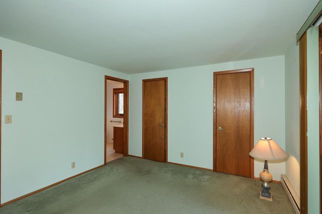 305 E Forest Hill AVENUE, Oak Creek, WI 53154