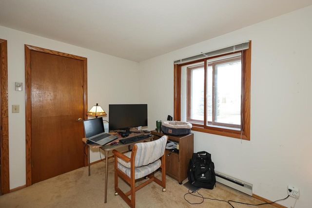 305 E Forest Hill AVENUE, Oak Creek, WI 53154