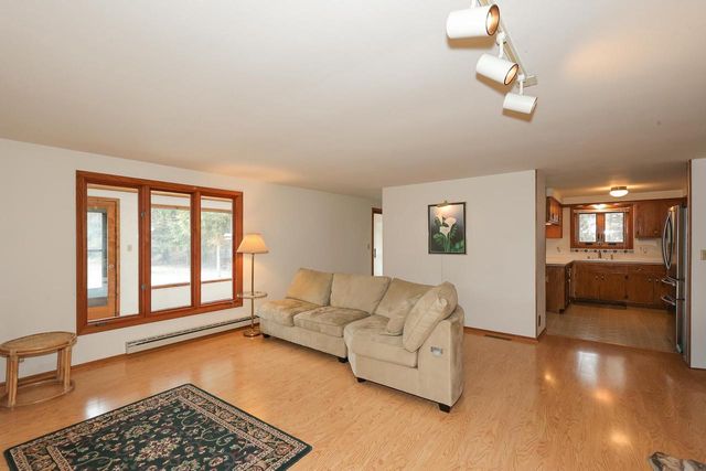 305 E Forest Hill AVENUE, Oak Creek, WI 53154