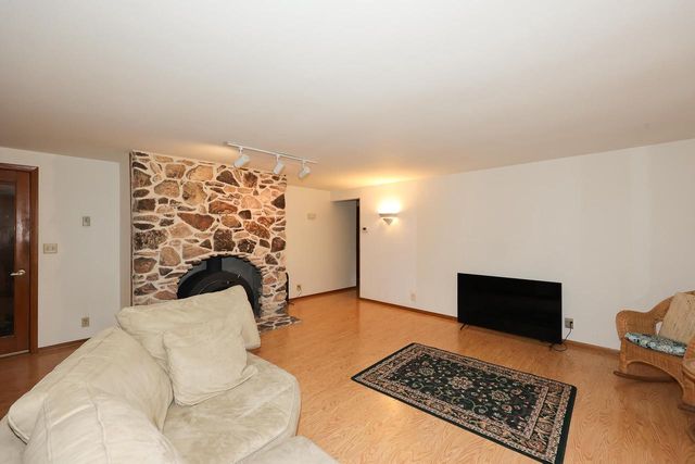 305 E Forest Hill AVENUE, Oak Creek, WI 53154