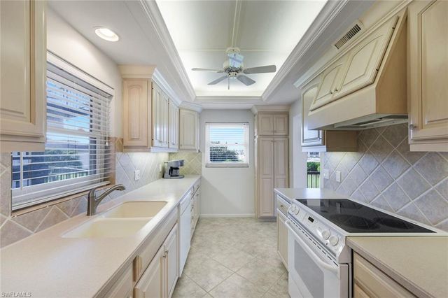 3400 Gulf Shore BLVD N B4, Naples, FL 34103