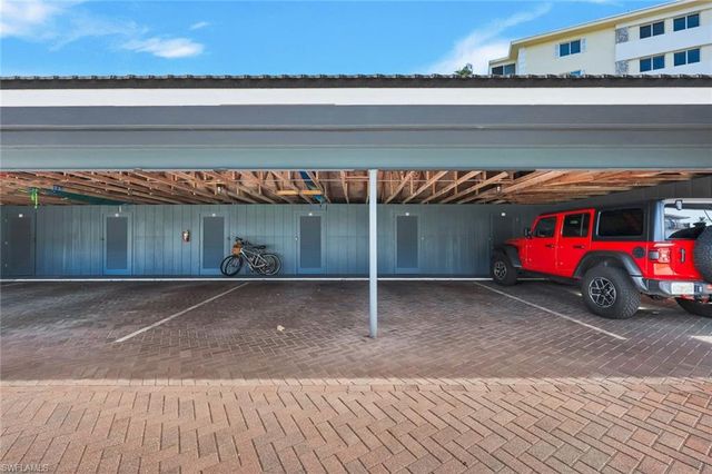 3400 Gulf Shore BLVD N B4, Naples, FL 34103