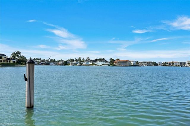 3400 Gulf Shore BLVD N B4, Naples, FL 34103