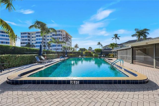 3400 Gulf Shore BLVD N B4, Naples, FL 34103